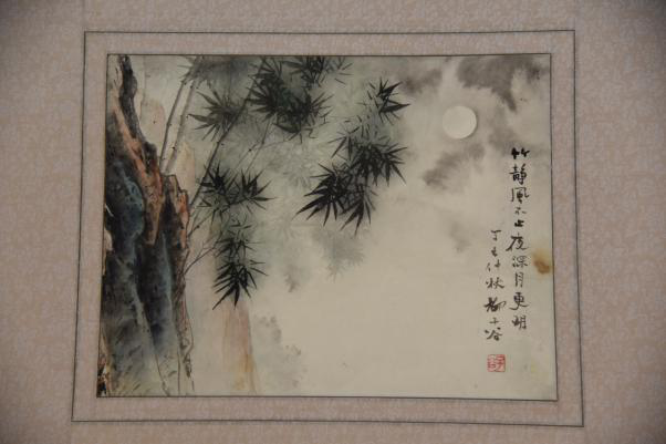 1977年柳子谷設(shè)色月竹圖紙本鏡片